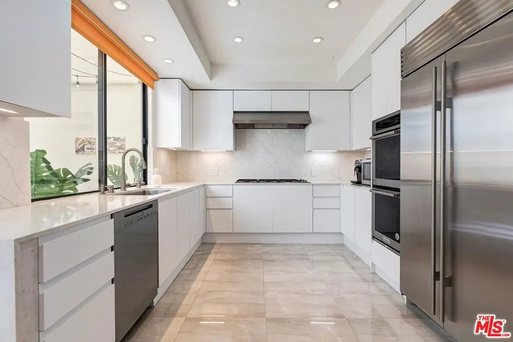 2172 Century, Los Angeles, California 90067 home-pic-6